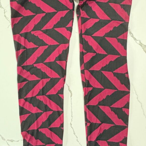 LuLaRoe | Soft Geometric Black Maroon Leggings - Picture 4 of 14